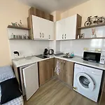 Apolon - Beautiful 400 M To The Apartman Ravda
