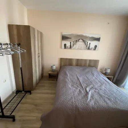 Apolon - Beautiful 400 M To The