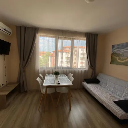 Apolon - Beautiful 400 M To The Apartman *