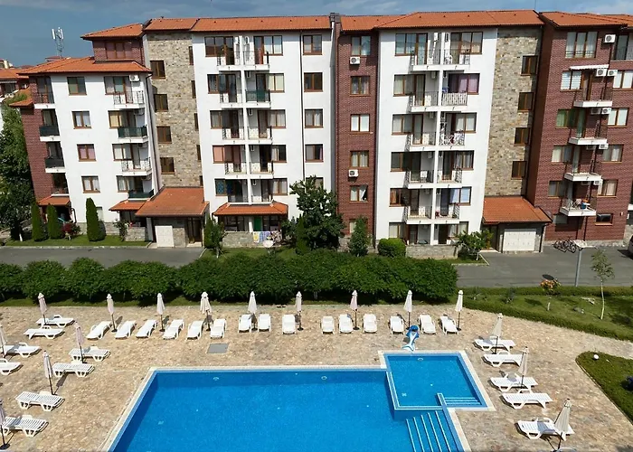 Apolon - Beautiful 400 M To The *